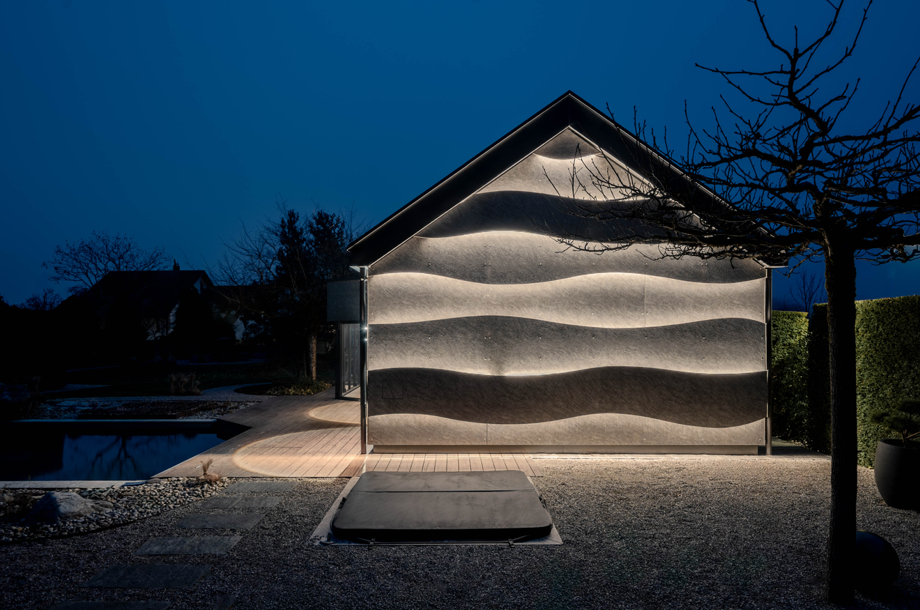 Seitenbild Poolhaus Warth-Weiningen